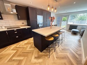 Kitchen- click for photo gallery